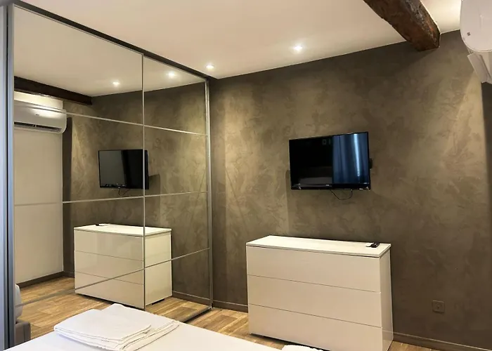 Leonardo Duplex Apartment